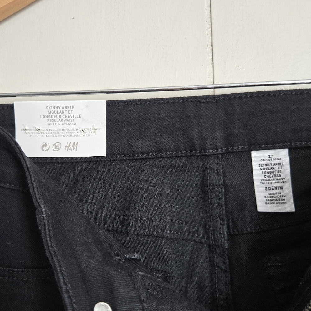 NWT H&M Black Skinny Ankle Jeans -Size 27 - Picture 2 of 8